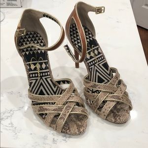 Jessica Simpson heels